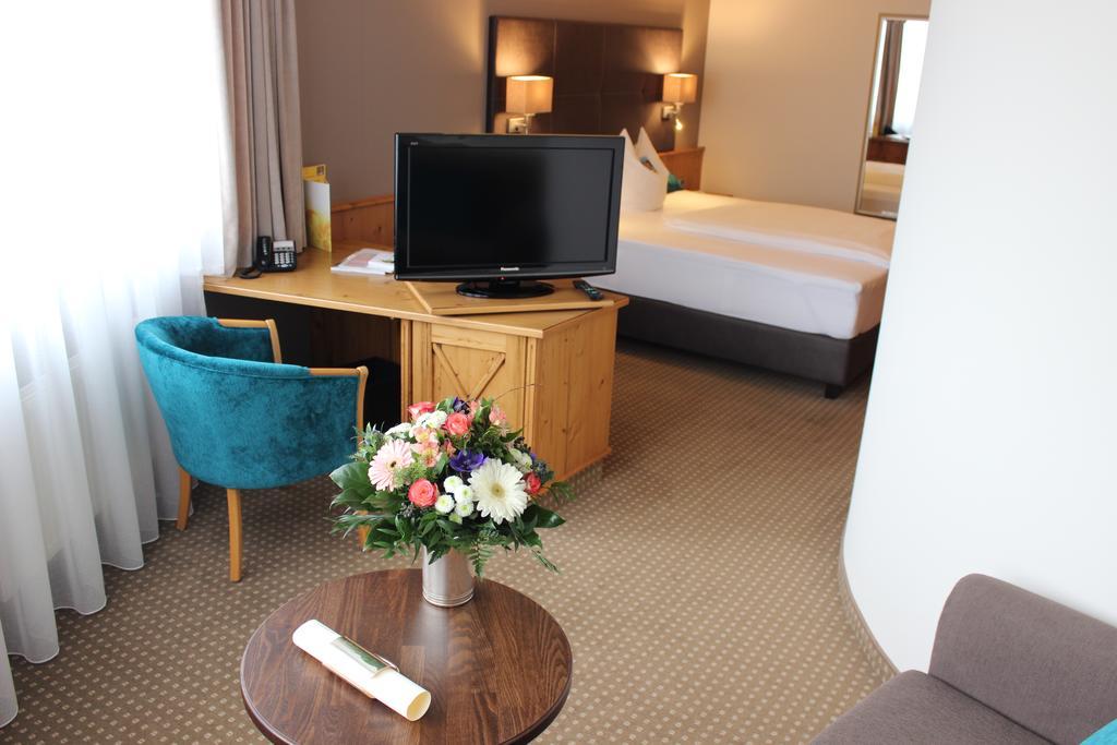 Hotel Landhaus Feckl Ehningen Экстерьер фото