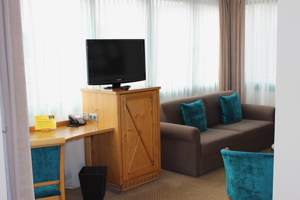 Hotel Landhaus Feckl Ehningen Экстерьер фото