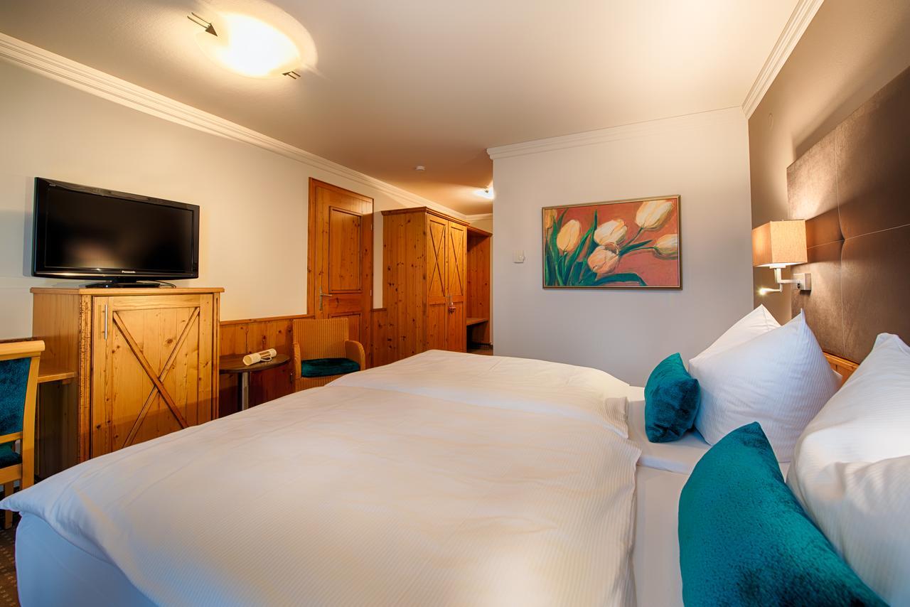 Hotel Landhaus Feckl Ehningen Экстерьер фото