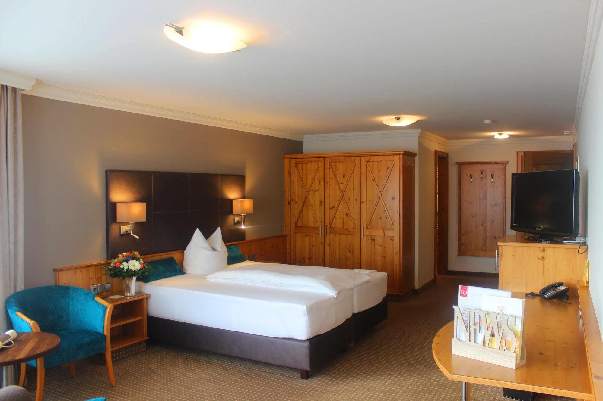 Hotel Landhaus Feckl Ehningen Экстерьер фото