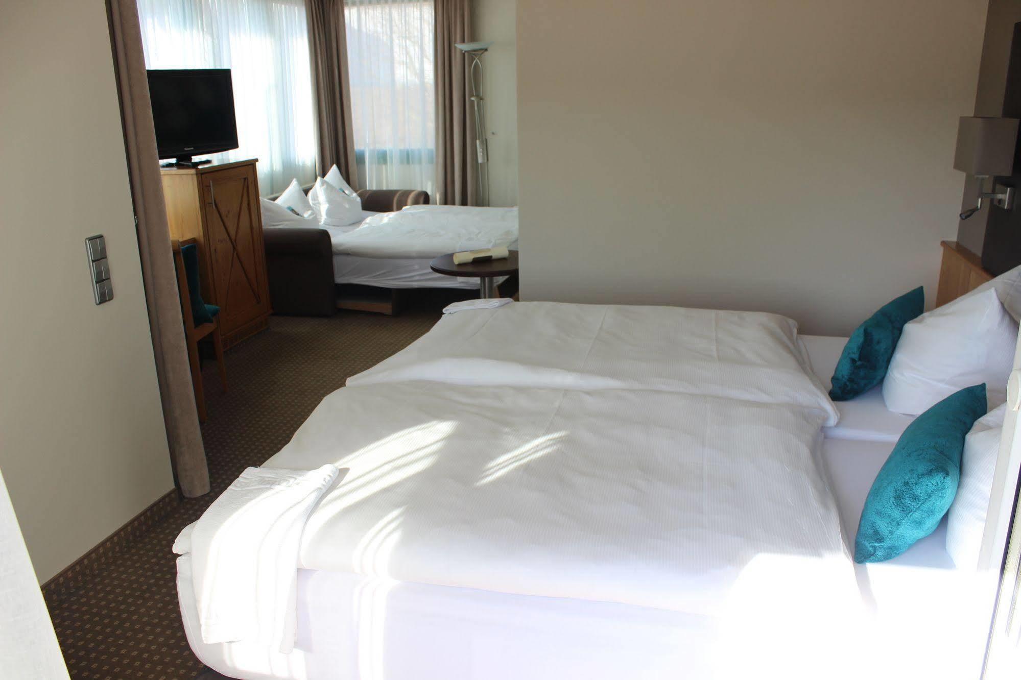 Hotel Landhaus Feckl Ehningen Экстерьер фото