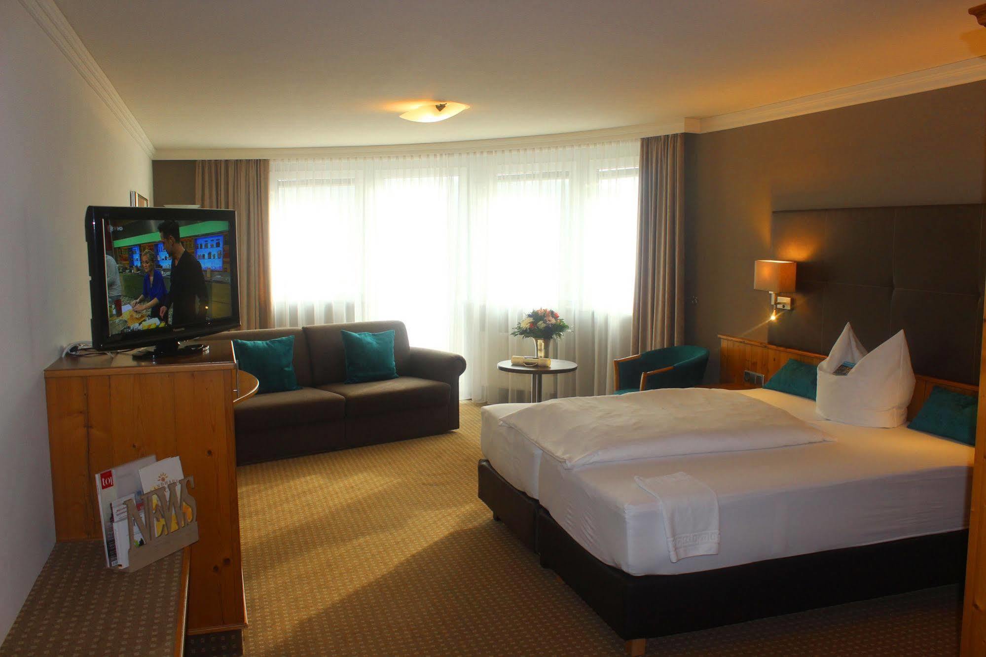 Hotel Landhaus Feckl Ehningen Экстерьер фото