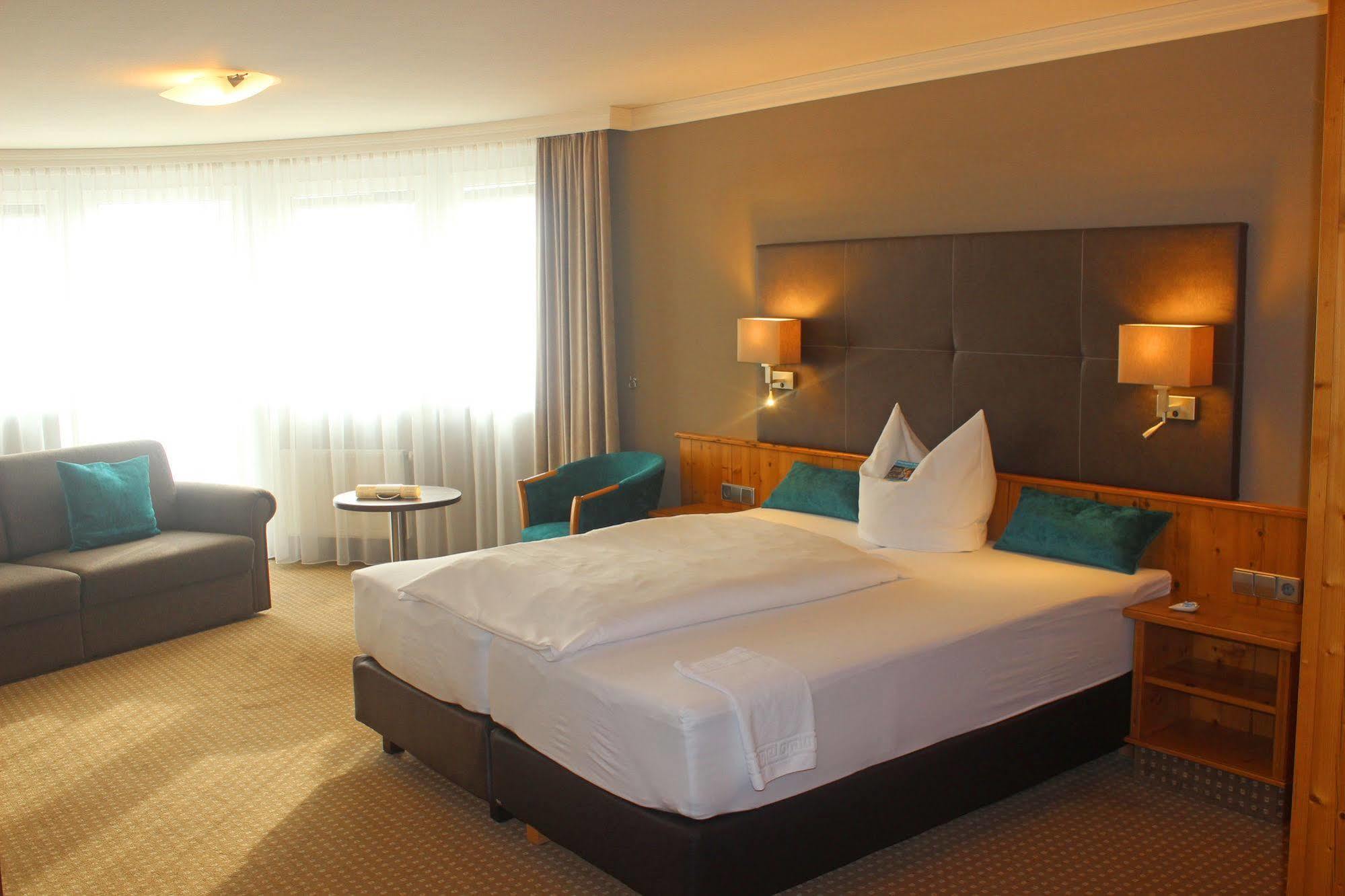 Hotel Landhaus Feckl Ehningen Экстерьер фото