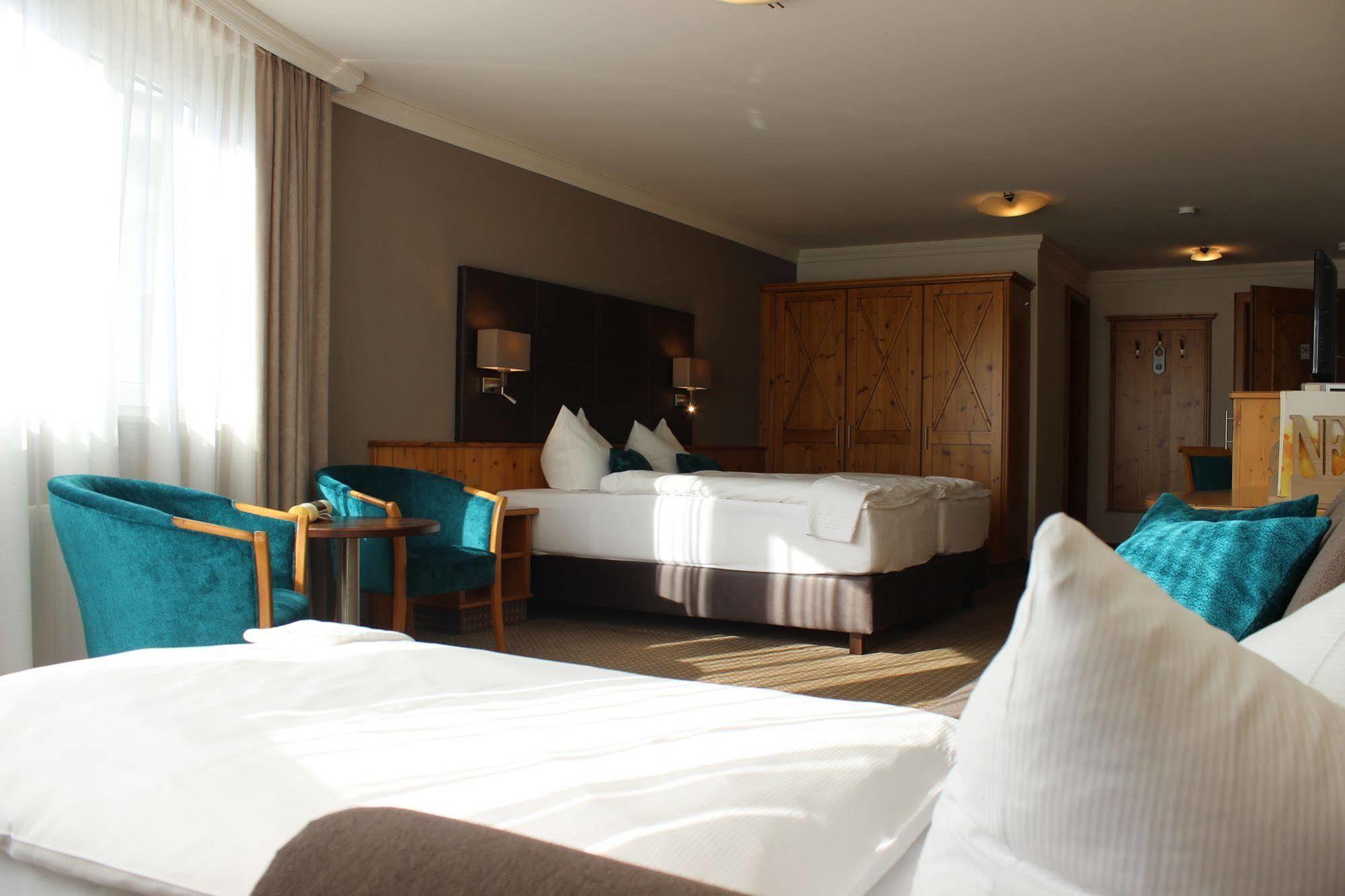 Hotel Landhaus Feckl Ehningen Экстерьер фото